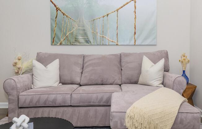 2 beds, 2 baths, 1,025 sqft, $1,295