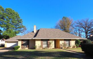 South Tyler - Beautiful 3 Bedroom, 2 Bath Home!