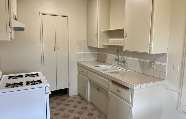 1 bed, 1 bath, $1,750