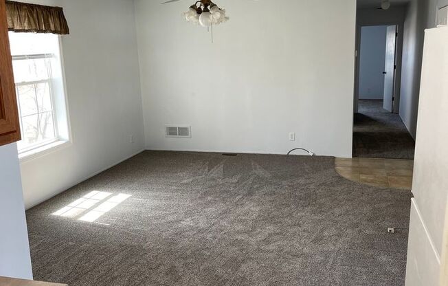 3 Bedroom House in Kenmare, ND!