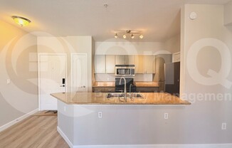 5302 E Van Buren St Apt 1015