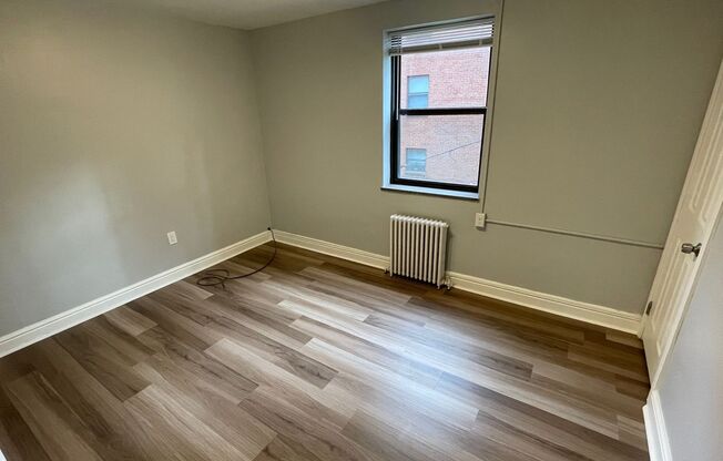 2 beds, 1 bath, 800 sqft, $1,840, Unit 6224 Fifth Ave. #215F