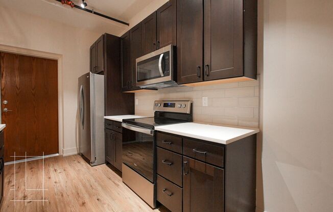 2 beds, 1 bath, $1,584, Unit 875 Michigan Ave Apt. 106