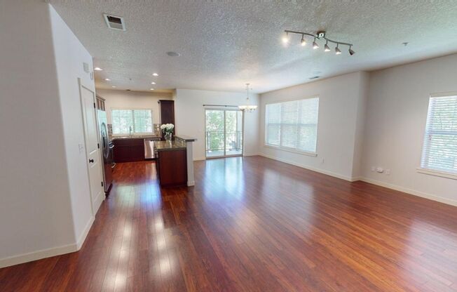 LEASE SPECIAL - $300 OFF 1ST MONTHS' RENT! Close To MAX!  Single Car Garage Included