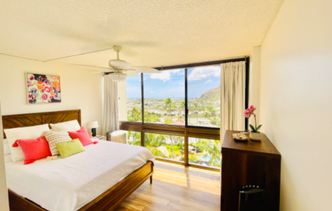 501 Hahaione St., Unit 14K