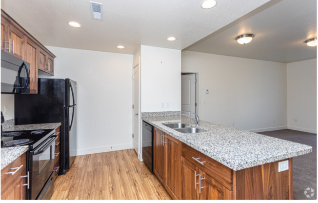 2 beds, 2 baths, 1,004 sqft, $1,550, Unit 339