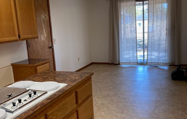 3 beds, 2 baths, $1,700