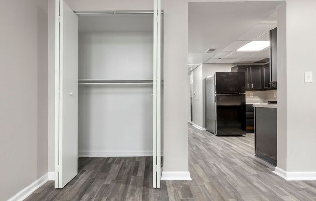 2 beds, 2 baths, $895, Unit 2