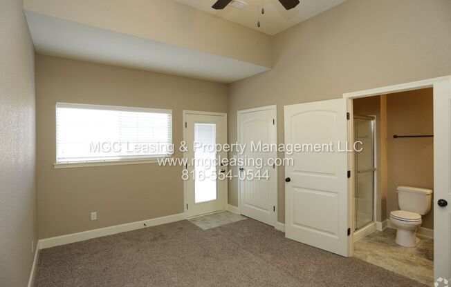 3 beds, 2 baths, $1,626, Unit 2223 SW Burning Wood Ln