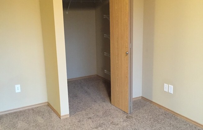 2 beds, 2 baths, 1,180 sqft, $2,550, Unit 401