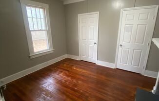 2 beds, 1 bath, $995