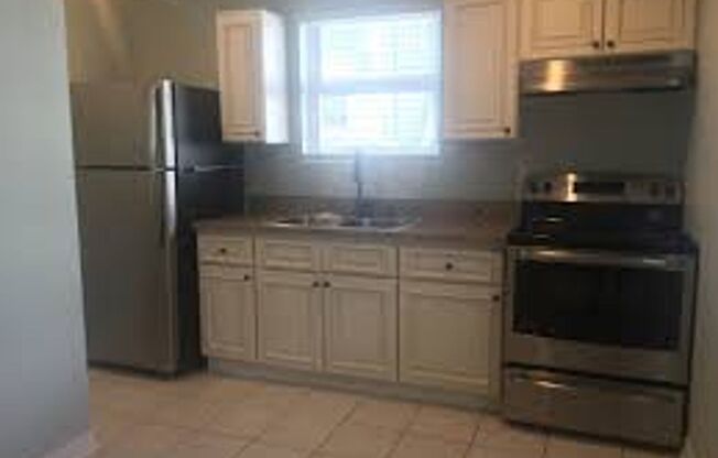 Bayshore Vilas - Charming Apartment off Bayshore Blvd