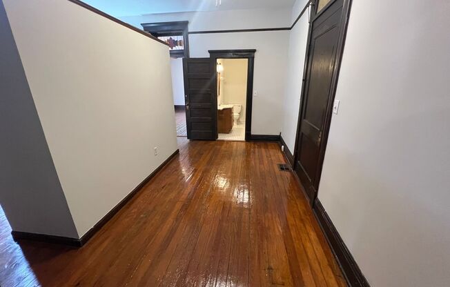 1 bed, 1 bath, 850 sqft, $795, Unit 003