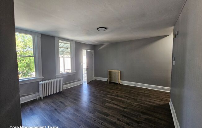 2 beds, 1 bath, $1,250