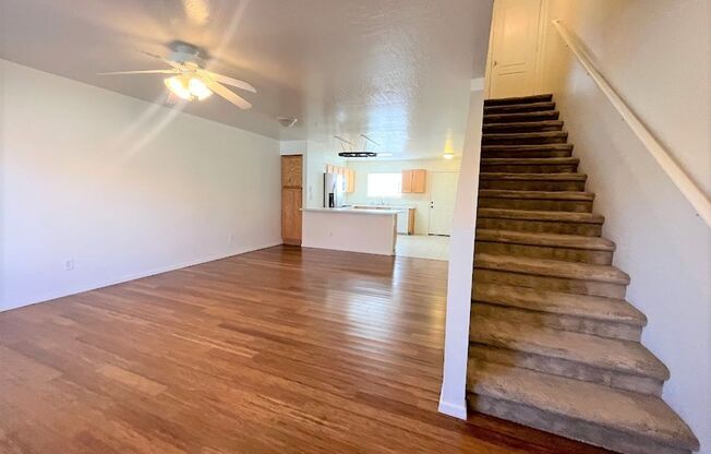 Two bdrm Townhome for RENT in Paradise Valley!