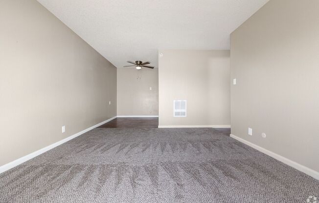 1 bed, 1 bath, 635 sqft, $1,799, Unit 26