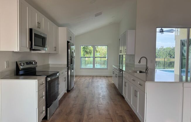 4 Bedroom Pool Home for Rent