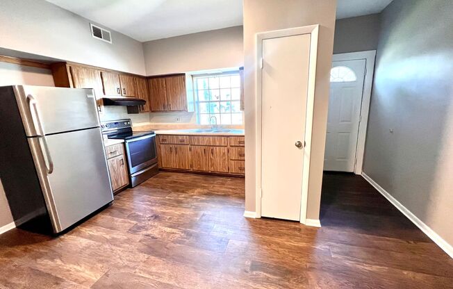 542 5th Avenue (Full Service)