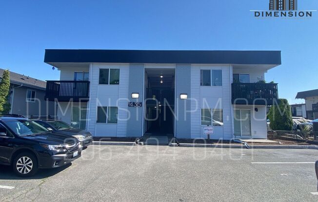 Centrally Located Ground floor Remodeled 1 bedroom in Burien! Easy to book self tour!