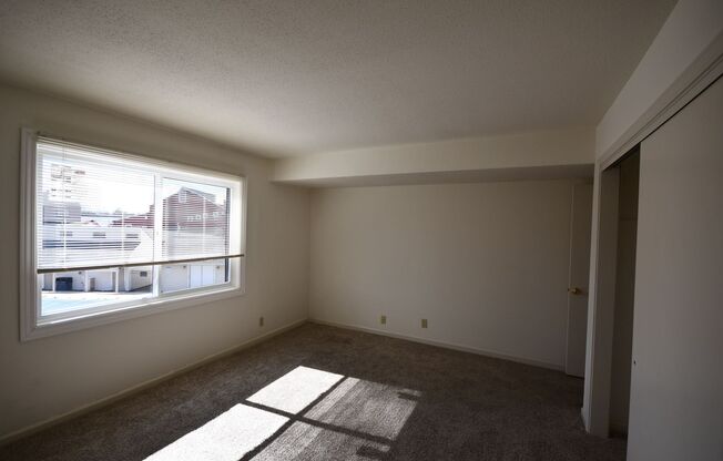 2 beds, 1.5 baths, 964 sqft, $1,120, Unit B-10