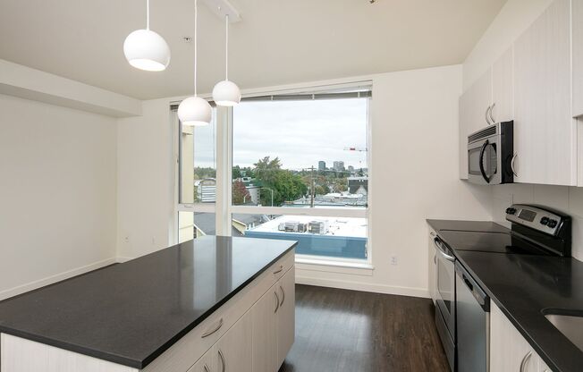 1 bed, 1 bath, 640 sqft, $1,995, Unit 411