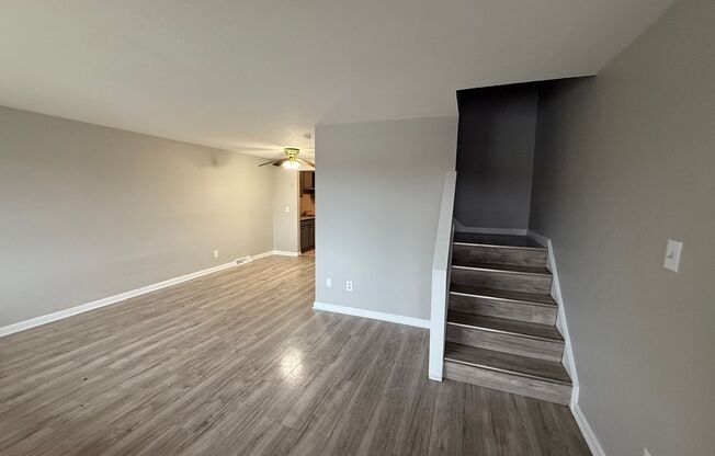 2 beds, 1.5 baths, $900, Unit APARTMENT 5F