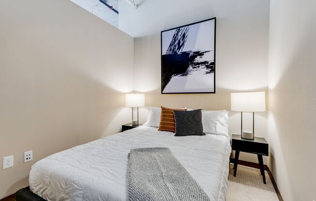 Studio, 1 bath, 574 sqft, $1,825, Unit 730-332