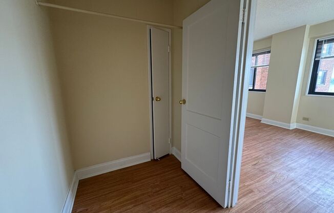 1 bed, 1 bath, $775, Unit 0611
