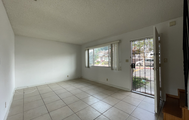 1402 JACQUELINE PL