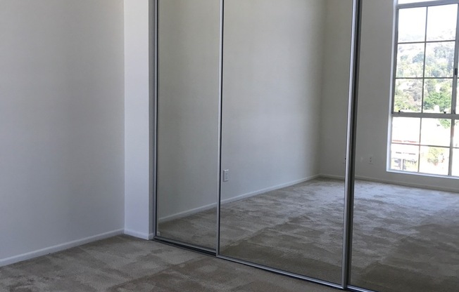 2 beds, 2 baths, 1,000 sqft, $2,950, Unit 420