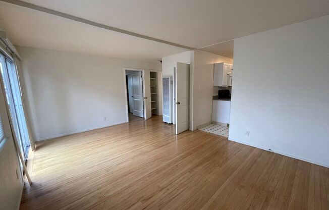 216 Santa Lucia Ave