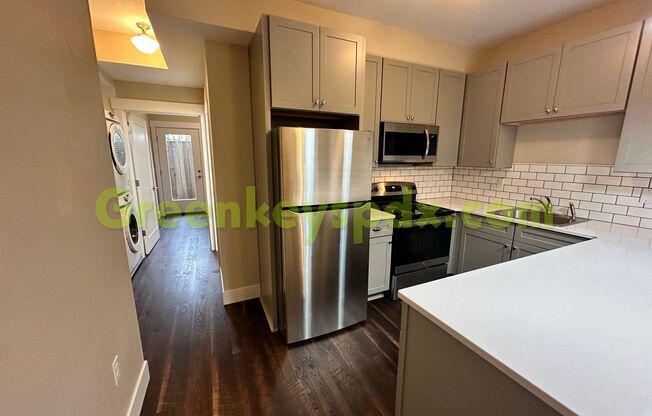 1 bed, 1 bath, 700 sqft, $1,395, Unit 102