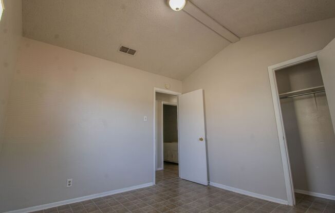 3 beds, 1 bath, $1,395