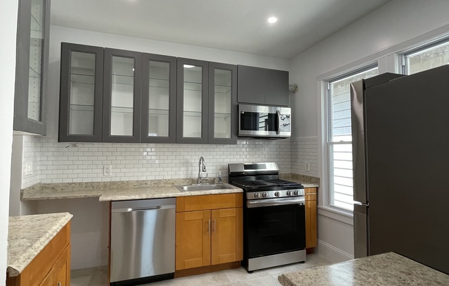 328 E 5 ST