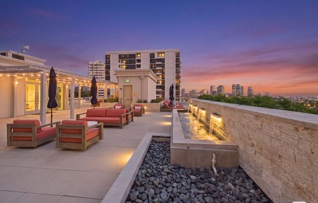 1 bed, 1 bath, 1,267 sqft, $6,600, Unit 706