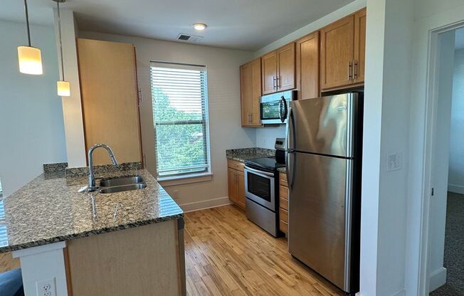 2 beds, 2 baths, 1,038 sqft, $2,059