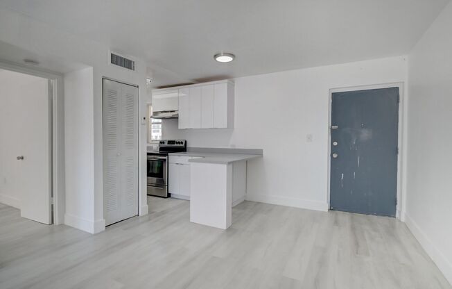 1 bed, 1 bath, 650 sqft, $2,150, Unit 504