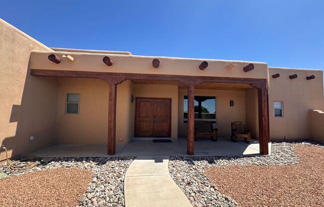 Gorgeous Fully Furnished rental on 1 acre