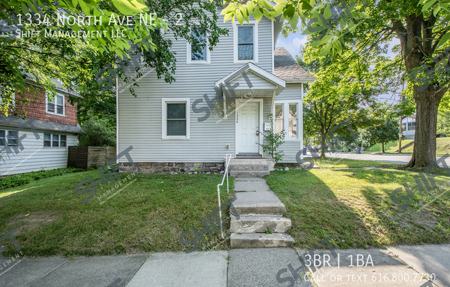 1334 N AVE NE