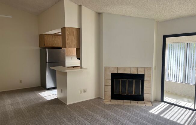 2 beds, 2 baths, $2,195, Unit 12