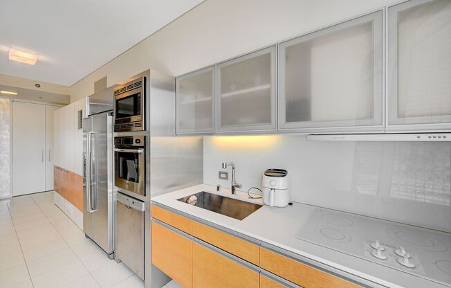 Studio, 1 bath, $2,700, Unit # 2007