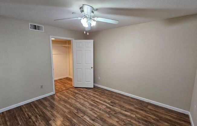 2 beds, 1 bath, $2,590