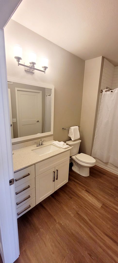 2 beds, 2 baths, 1,187 sqft, $3,720, Unit 455