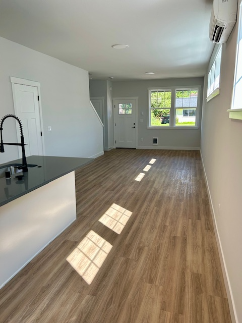 520 E SUNSET DR