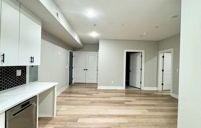 1 bed, 1 bath, 627 sqft, $1,299, Unit 204