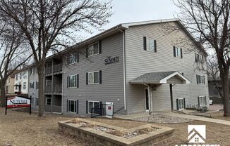 Summit Apartments