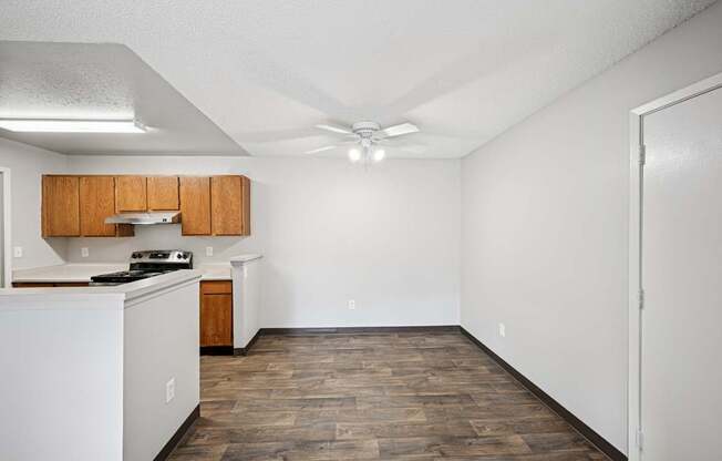 Greensview in Aurora CO Colonial Dining Room