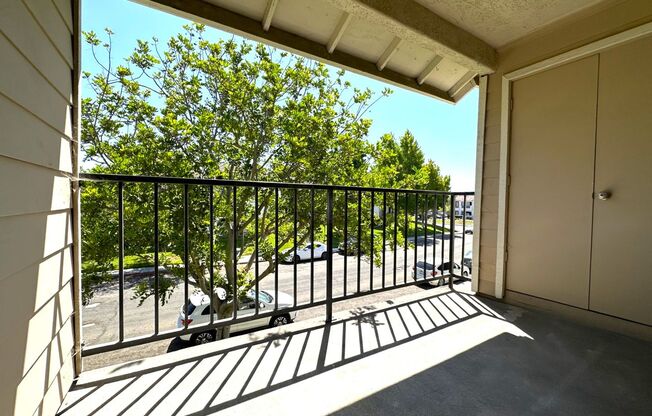 Mira Mesa Gem! Spacious 2BR Condo w/A/C, In-Unit Laundry & Balcony