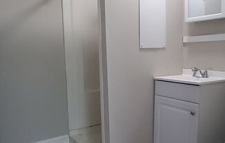 Studio, 1 bath, $775, Unit Apt 2