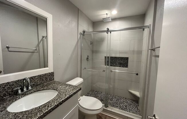 2 beds, 2 baths, 880 sqft, $1,435, Unit 2810 - 19